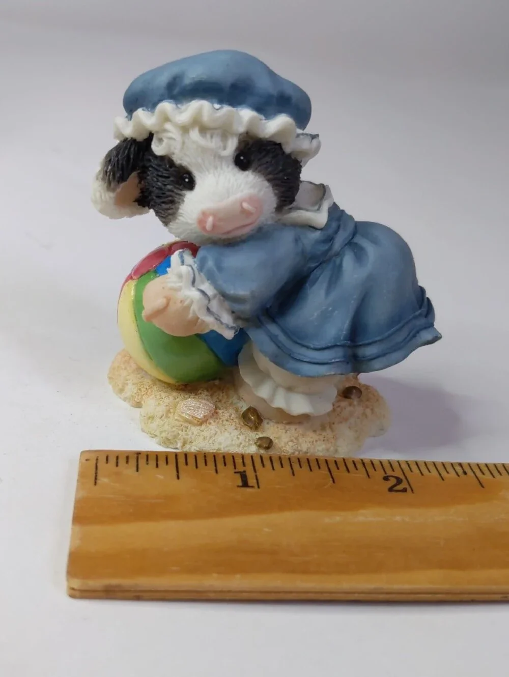 Vintage Enesco Mary’s Moo Moos AUGUST 'Moo And Me By The Sea' Figurine